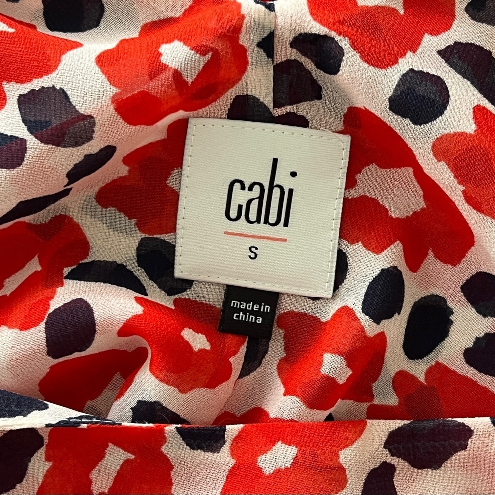 CAbi Red and White Floral Sleeveless Blouse - Picture 4 of 9